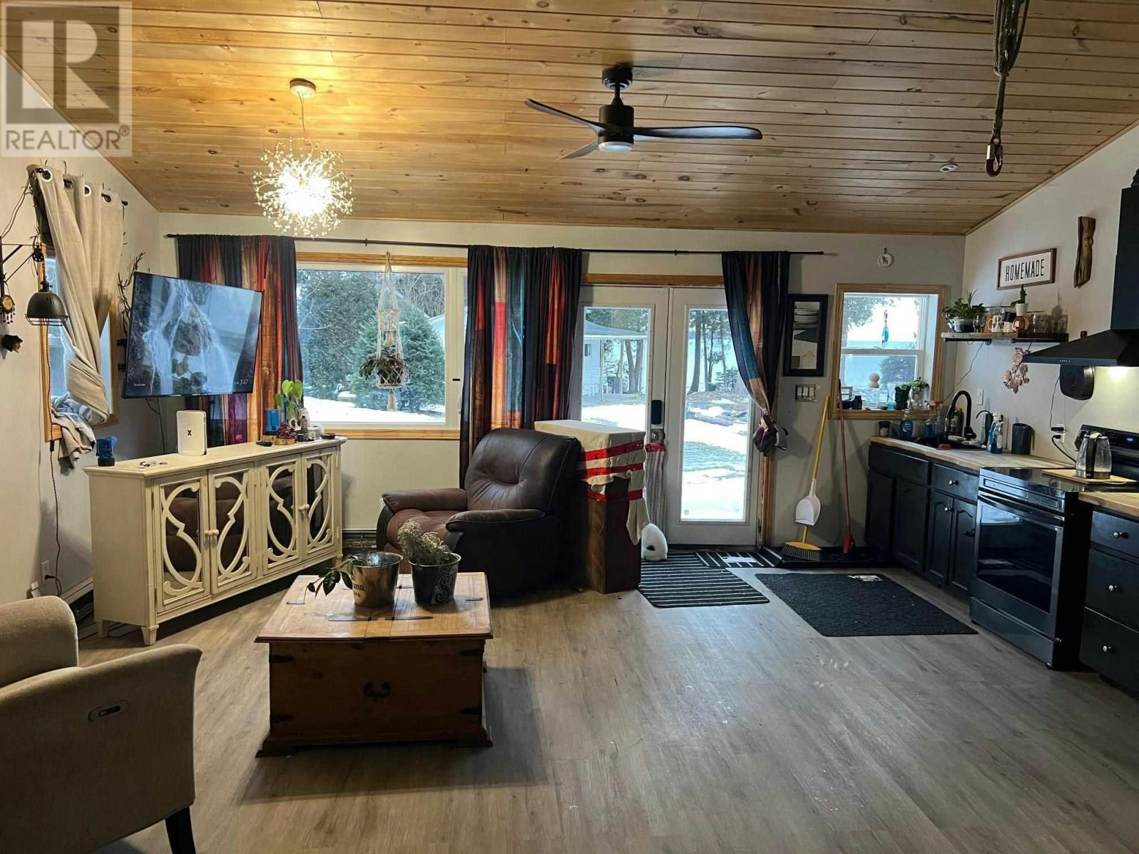 49 Nils Bay Road, Harmony, ON, P0S 1E0 - 9