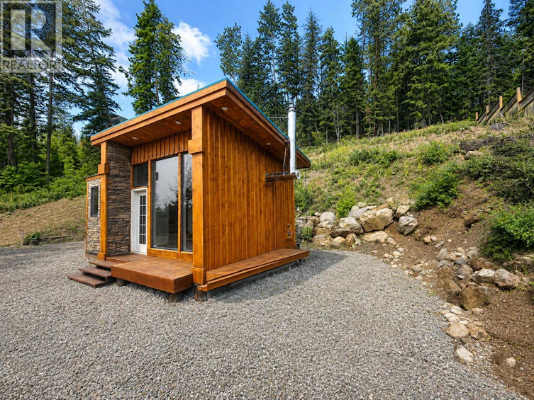 1278 Lee Creek Drive, Lee Creek, BC, V0E 1M4 - 11