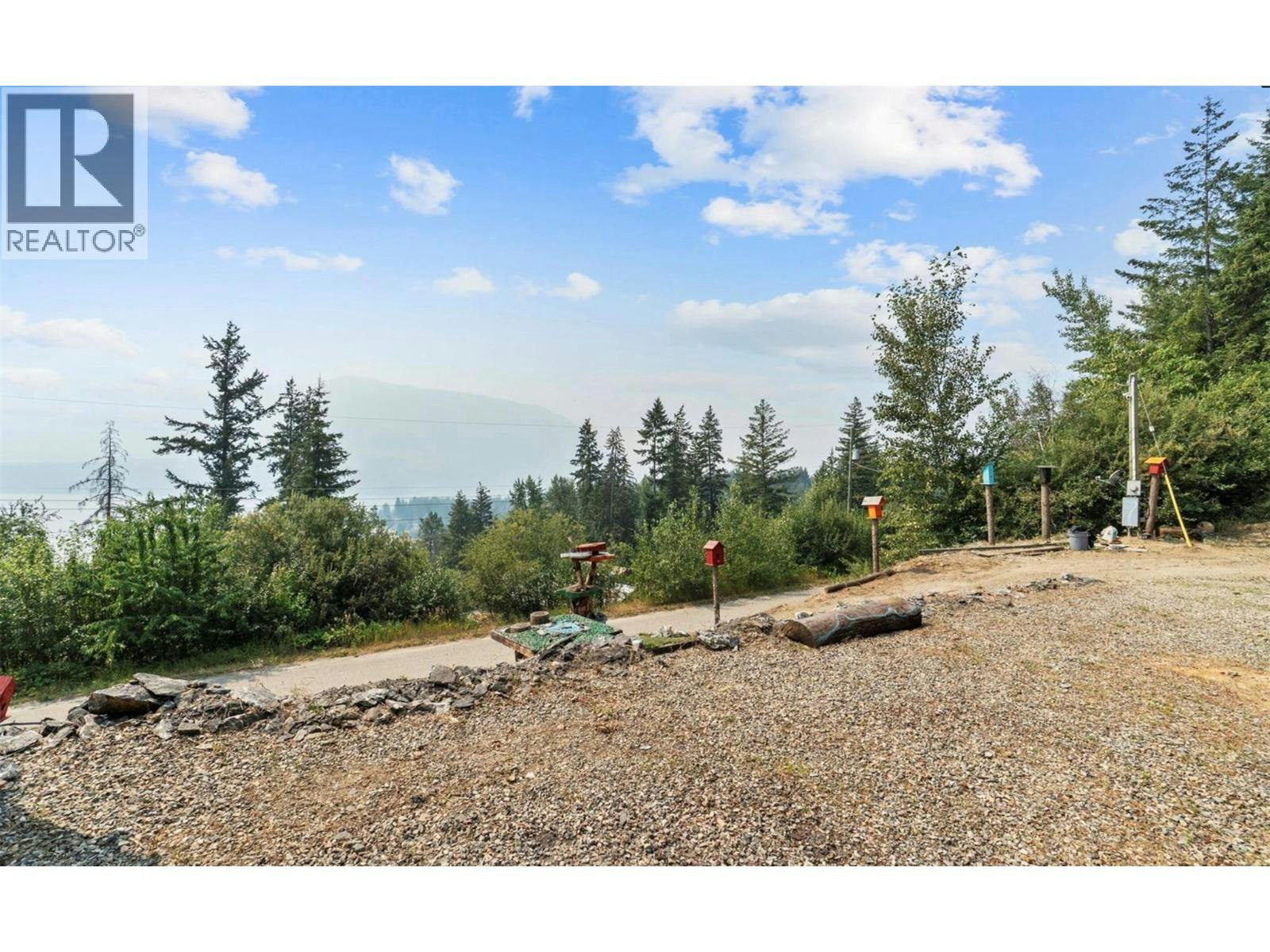 1278 Lee Creek Drive, Lee Creek, BC, V0E 1M4 - 16