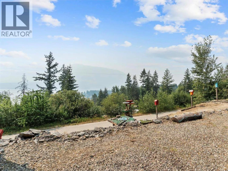 1278 Lee Creek Drive, Lee Creek, BC, V0E 1M4 - 16