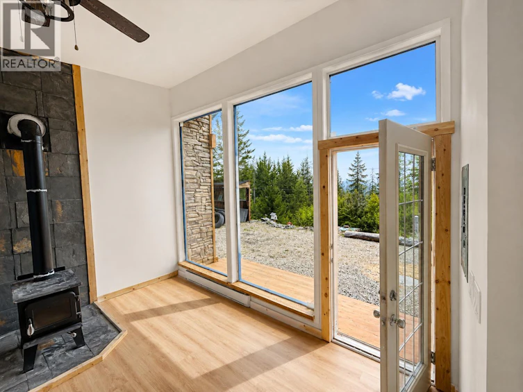 1278 Lee Creek Drive, Lee Creek, BC, V0E 1M4 - 4