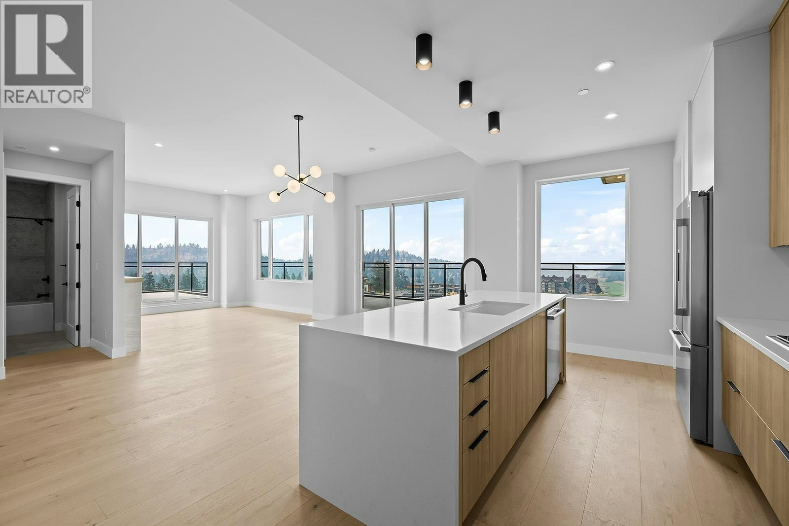 602-75 Predator Ridge Drive - 2