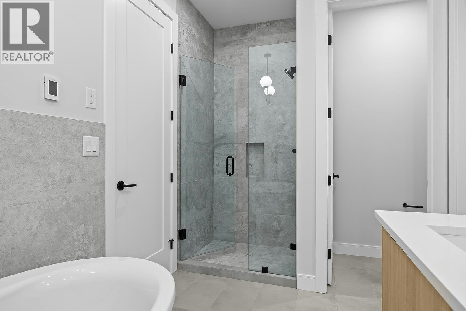 602-75 Predator Ridge Drive, Vernon, BC, V1H 1G4 - 28