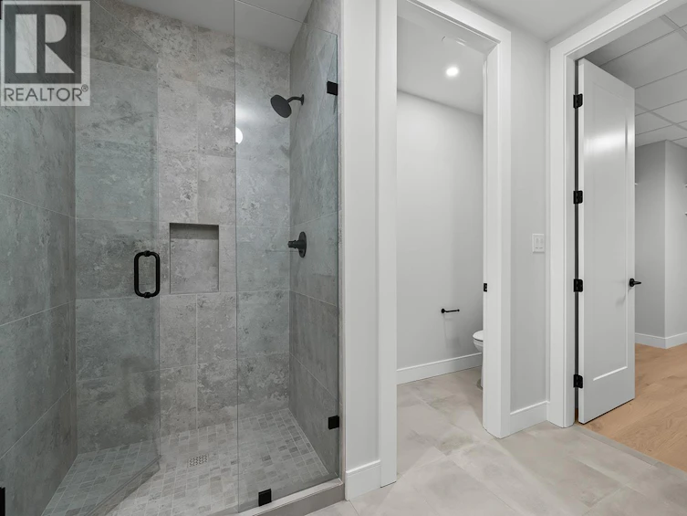 502-75 Predator Ridge Drive, Vernon, BC, V1H 1G4 - 32
