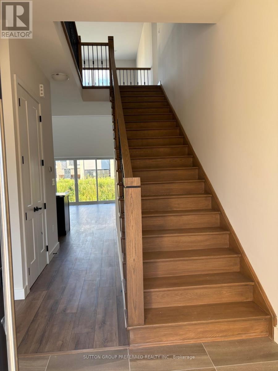 125 Yvonne Crescent N, Blue Mountains, ON, L9Y 5T9 - 2