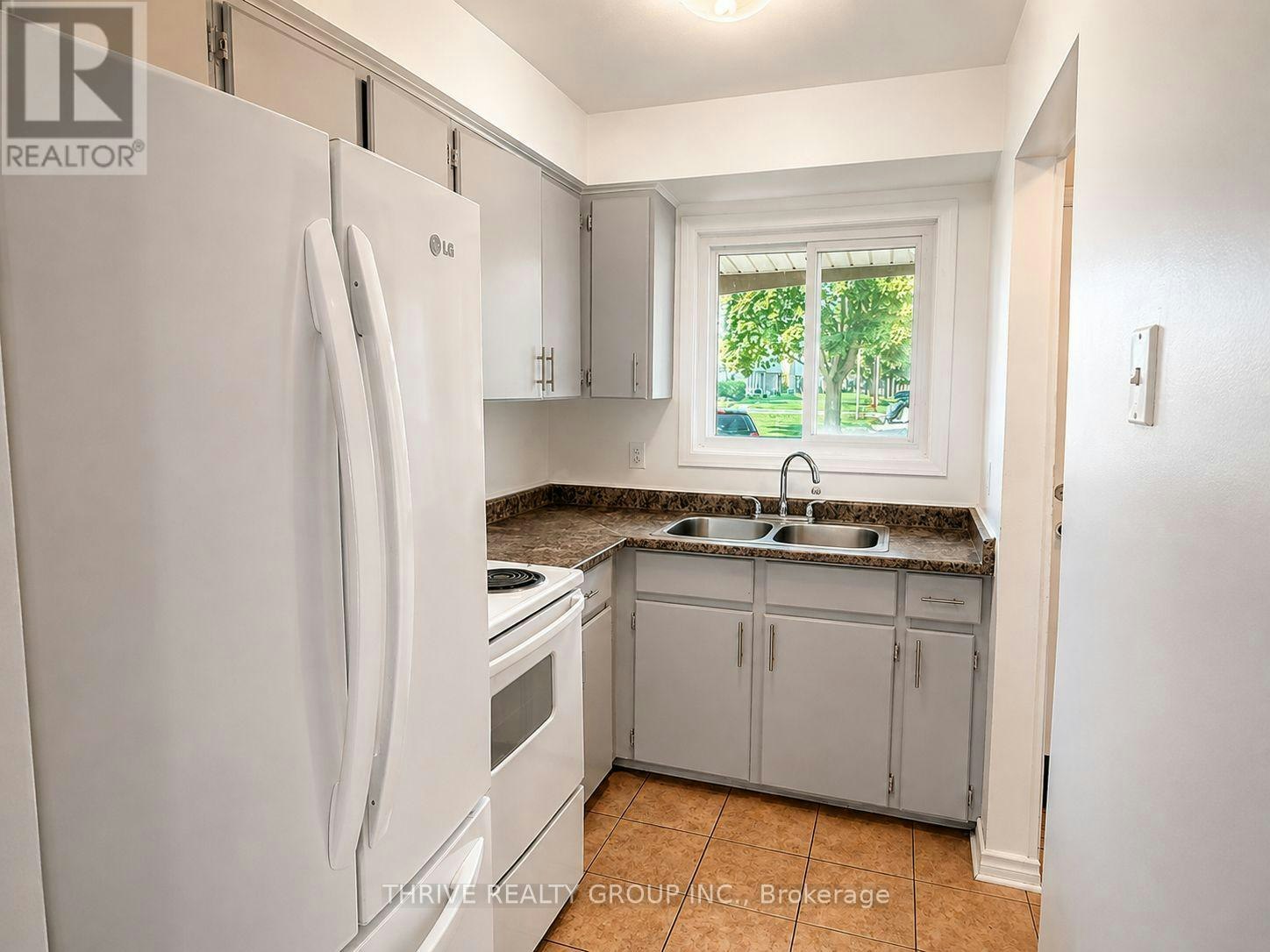 159 Toulon Crescent, London, ON, N5V 1J4 - 4