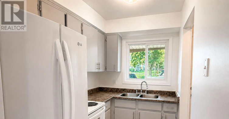 159 Toulon Crescent, London, ON, N5V 1J4 - 4