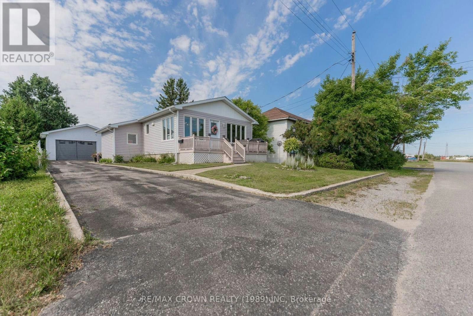 19 Lemarier Street, Kapuskasing, ON, P5N 2S7