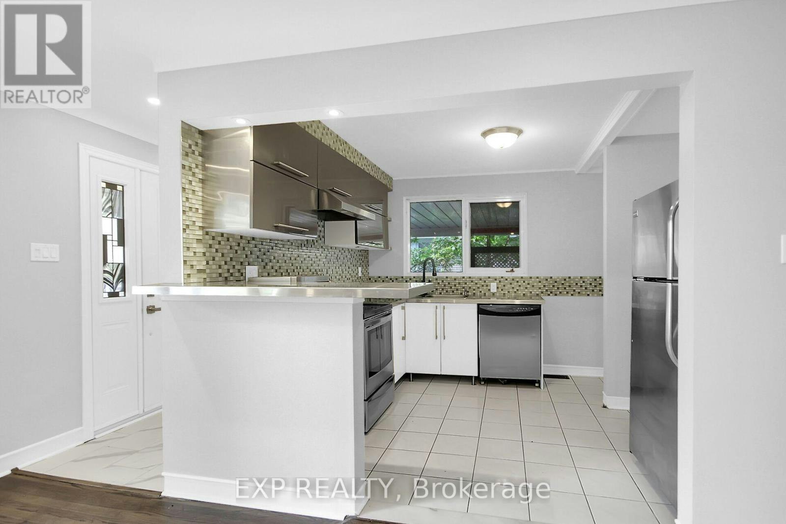2247 Miramichi Street, Ottawa, ON, K2C 0Z1 - 13