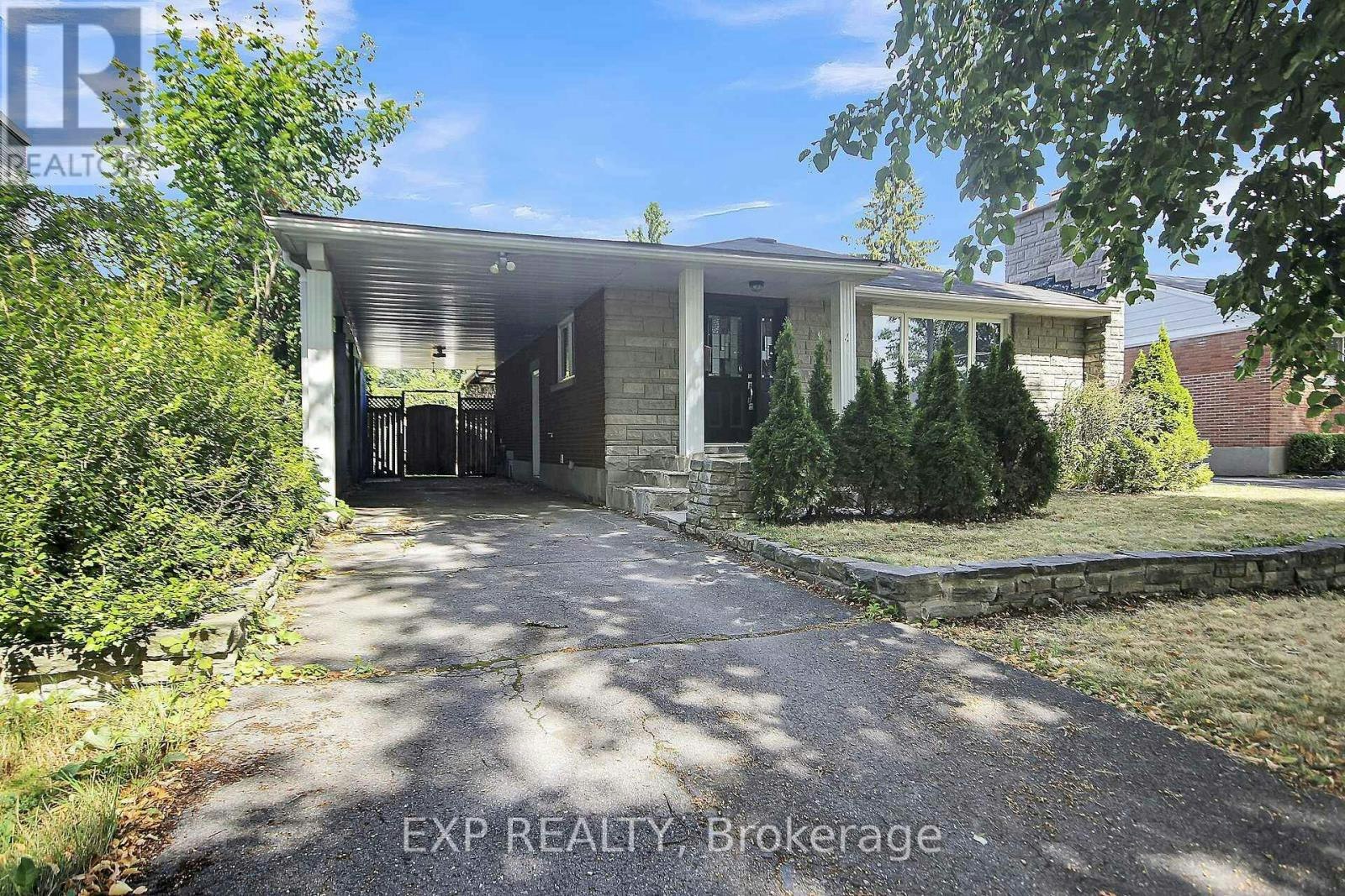 2247 Miramichi Street, Ottawa, ON, K2C 0Z1 - 3