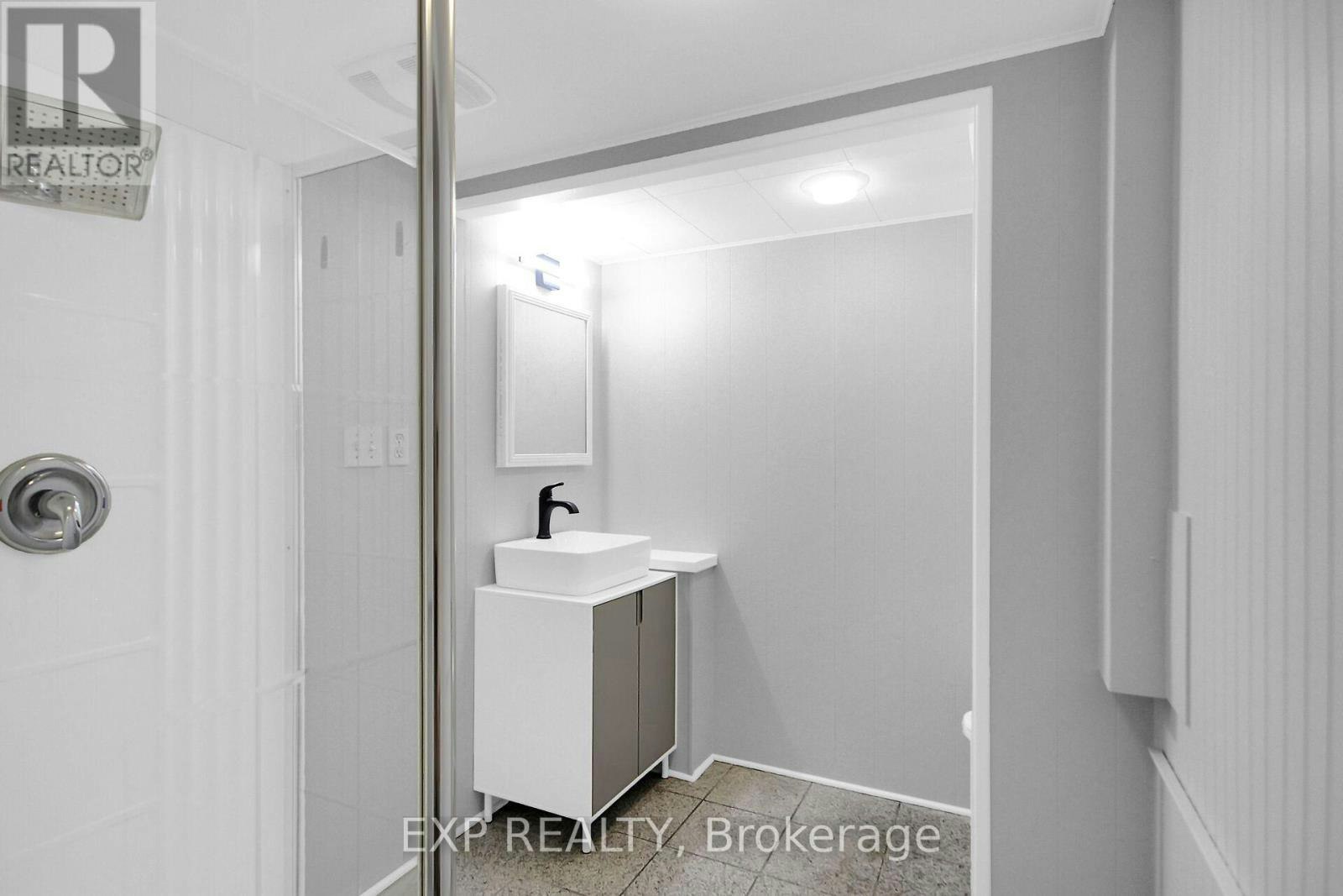 2247 Miramichi Street, Ottawa, ON, K2C 0Z1 - 33