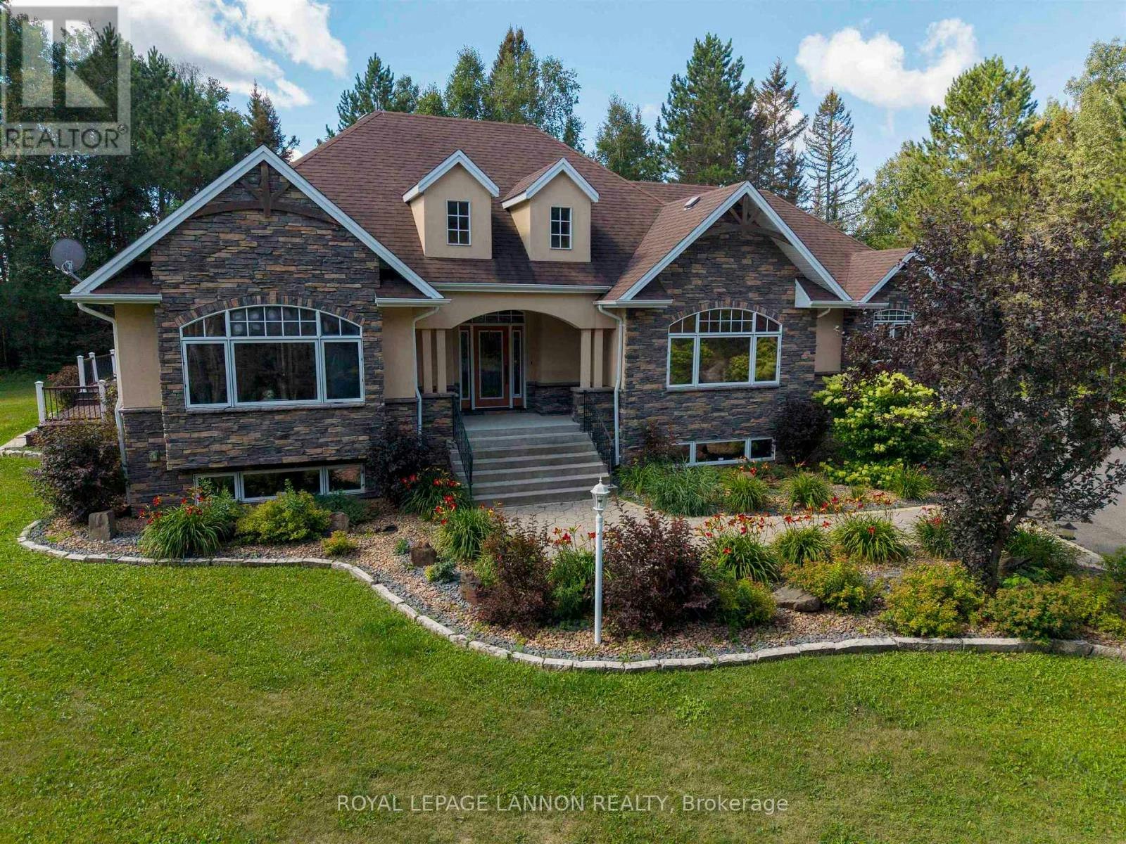 791 Hilldale Road, Thunder Bay, ON, P7G 1Z9