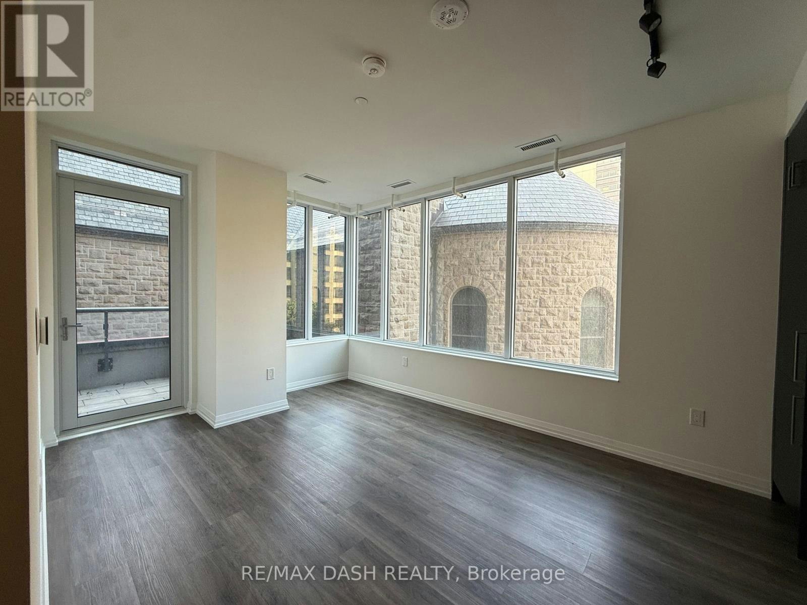 401-280 Dundas Street W, Toronto, ON, M5T 0E3 - 11