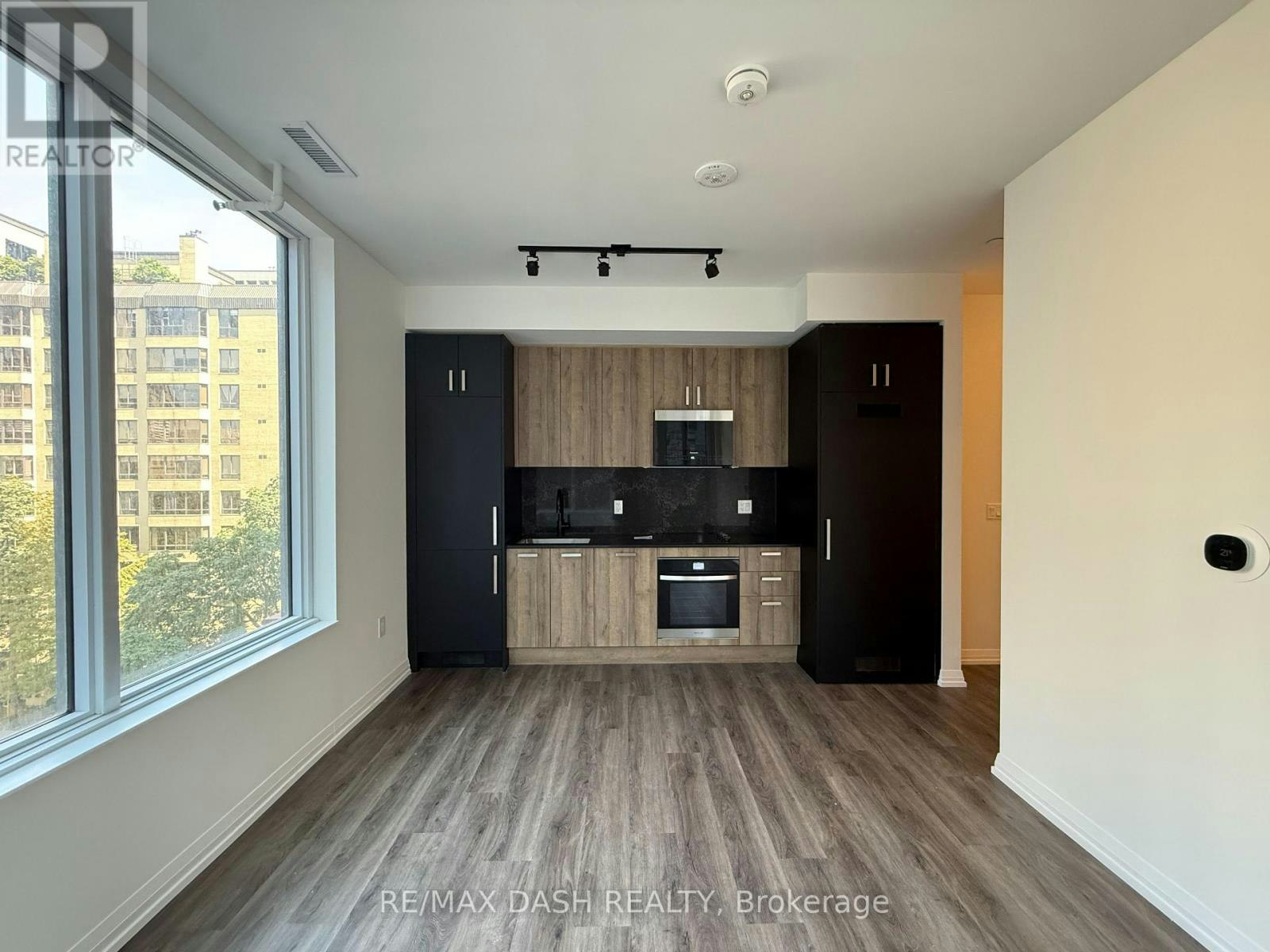 401-280 Dundas Street W, Toronto, ON, M5T 0E3 - 12