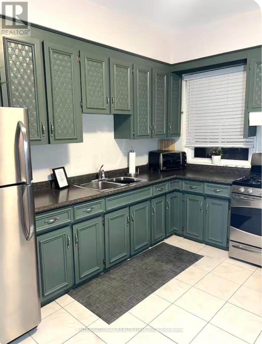 MAIN-132 Grace Street, Toronto, ON, M6J 2S2 - 5