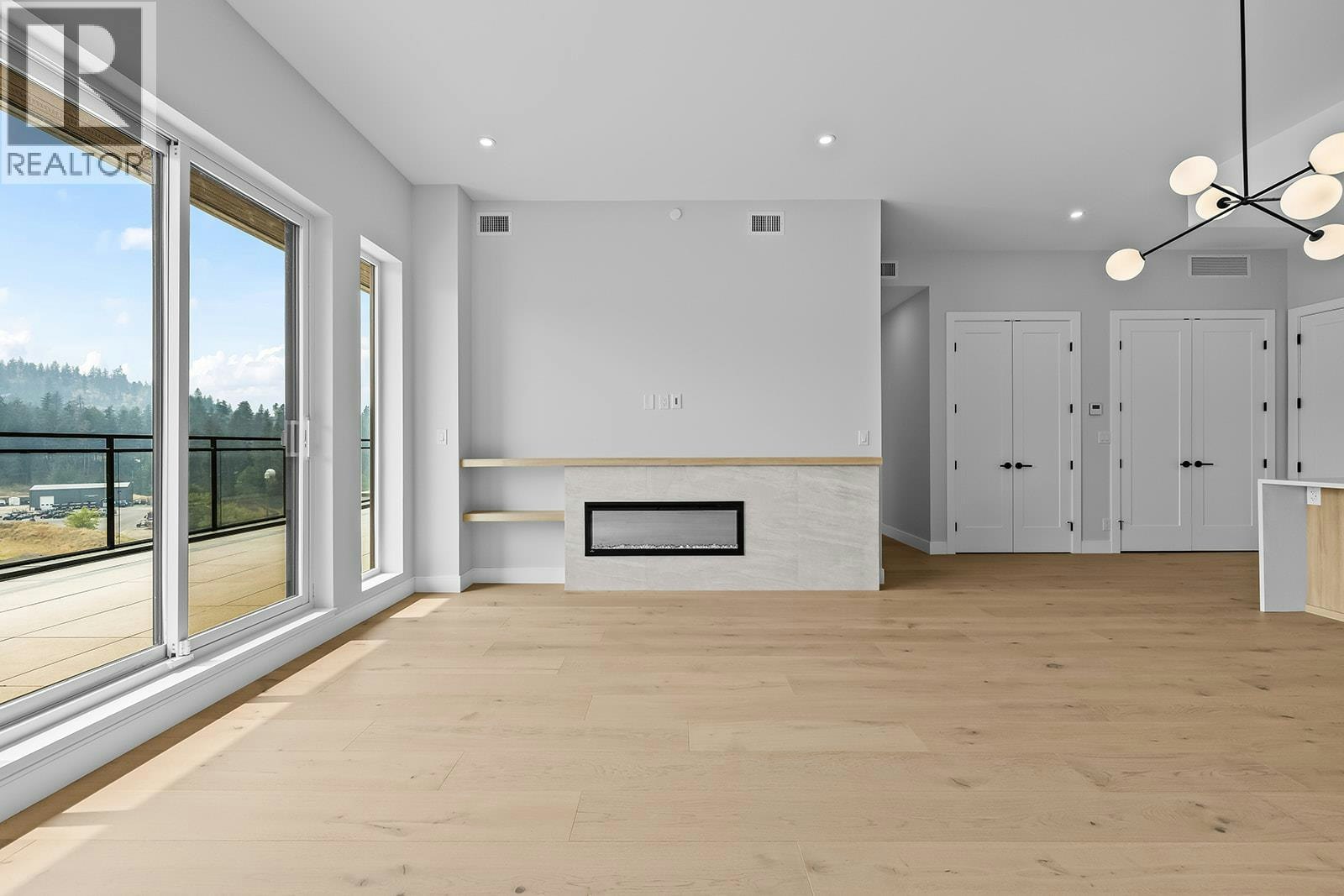 604-75 Predator Ridge Drive, Vernon, BC, V1H 1G4 - 11
