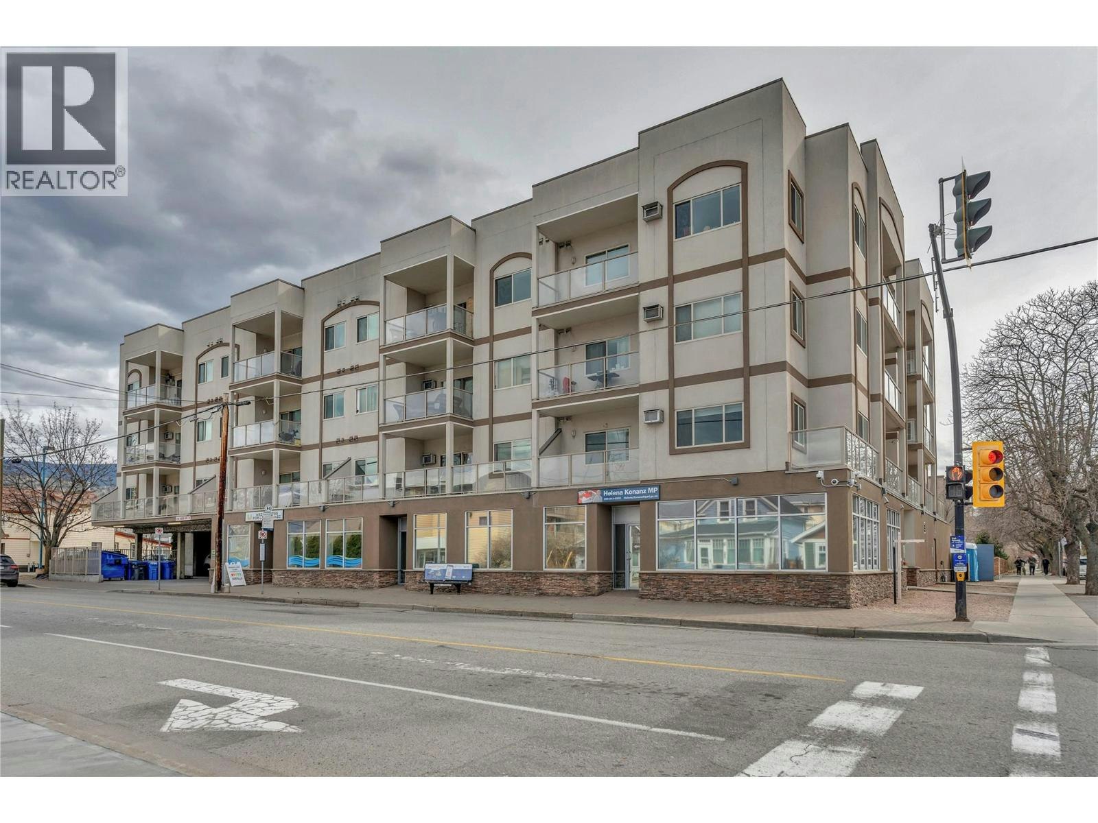 306-196 W Wade Avenue, Penticton, BC, V2A 1T6