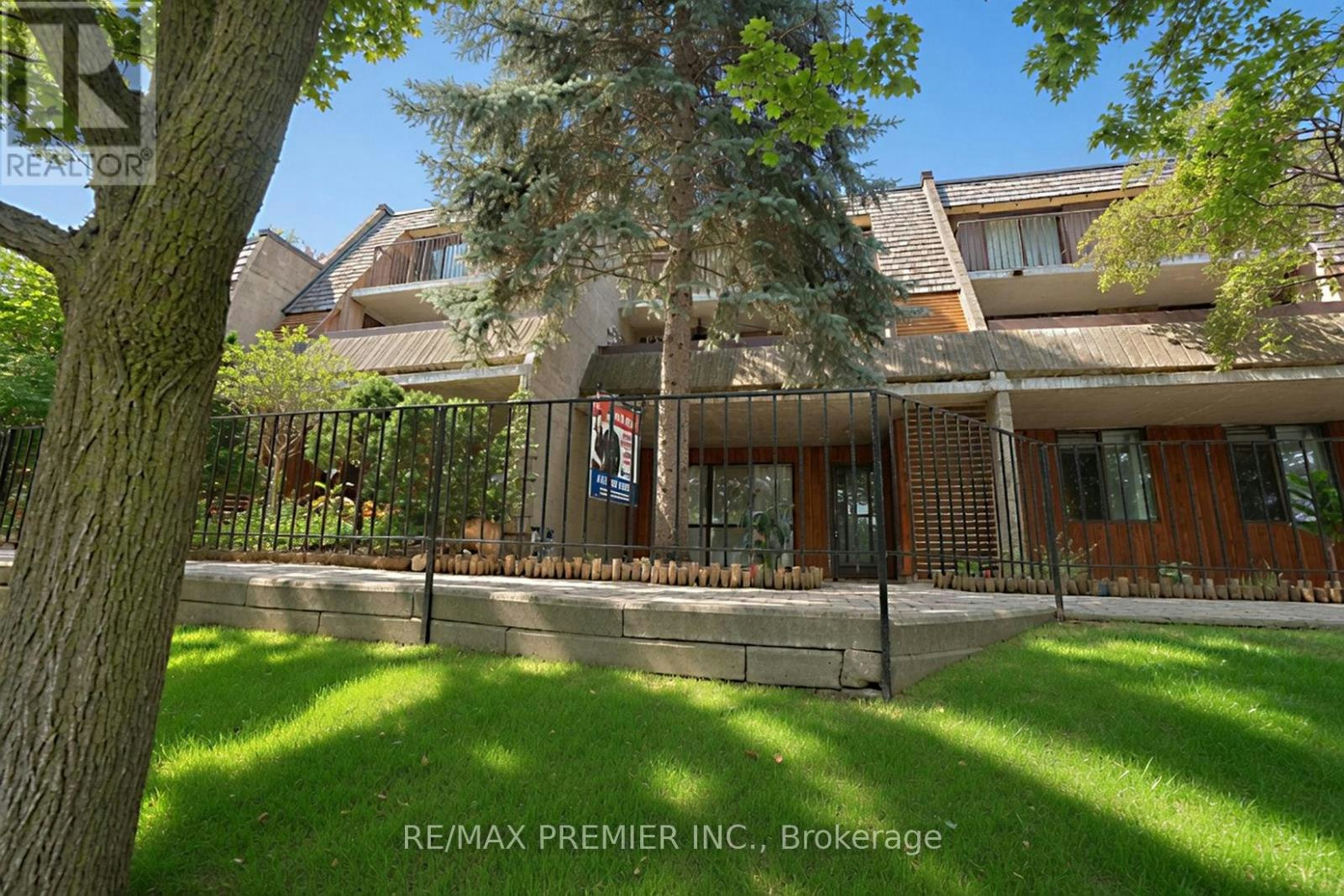 51-1250 Mississauga Valley Boulevard, Mississauga, ON, L5A 3R6