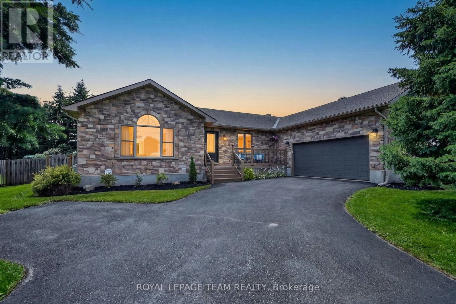 1550 Stanleyfield Crescent, Ottawa, ON, K4P 1M7
