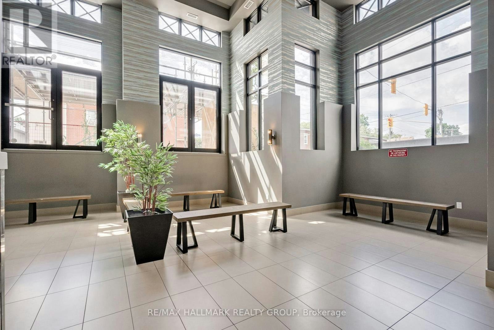105-429 Kent Street, Ottawa, ON, K2P 1B5 - 3