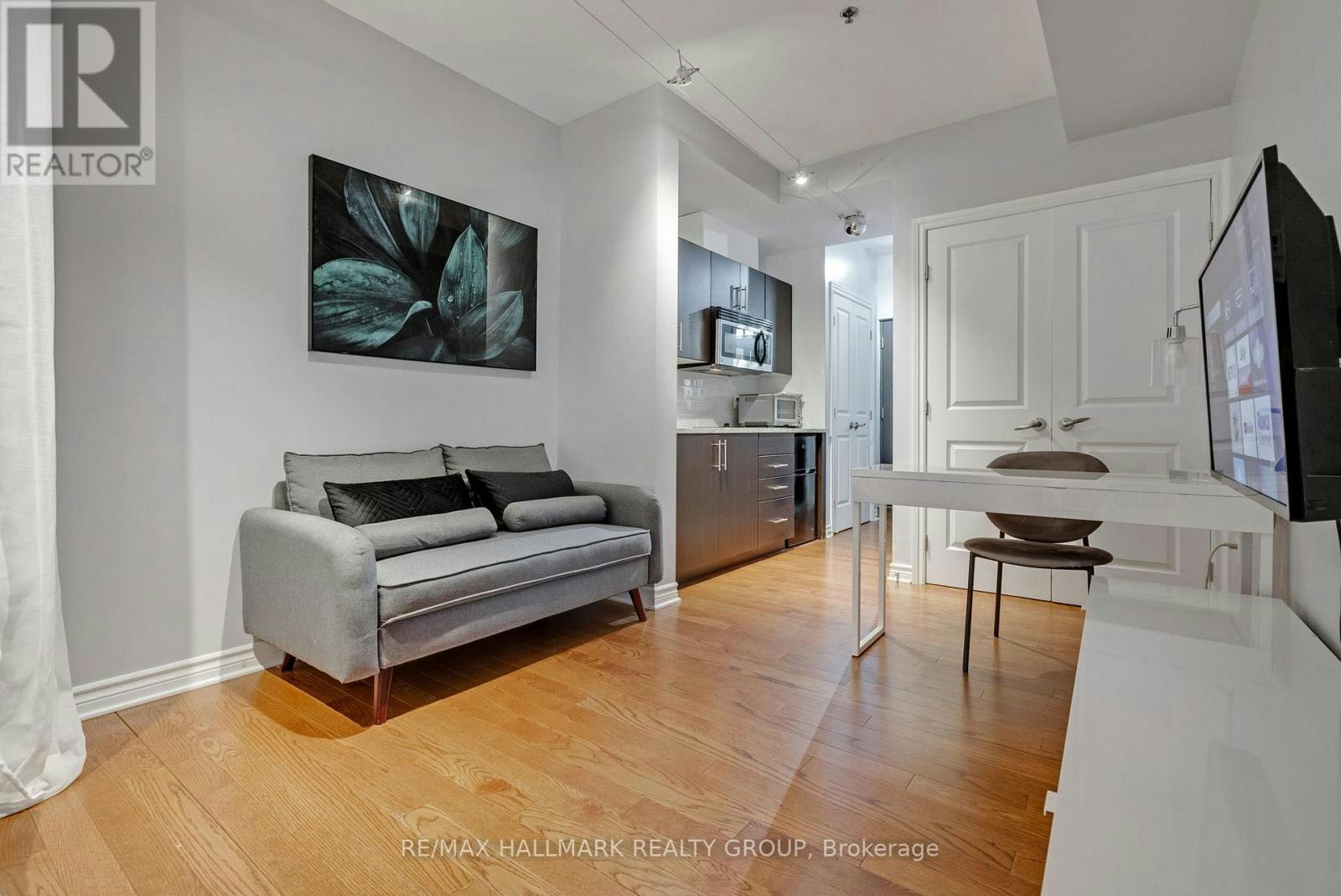 105-429 Kent Street, Ottawa, ON, K2P 1B5 - 7