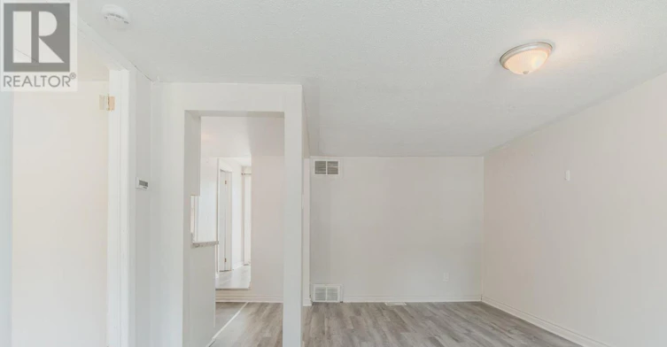 12 Beachaven Drive, St. Catharines, ON, L2M 1A4 - 6