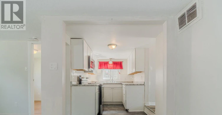 12 Beachaven Drive, St. Catharines, ON, L2M 1A4 - 4