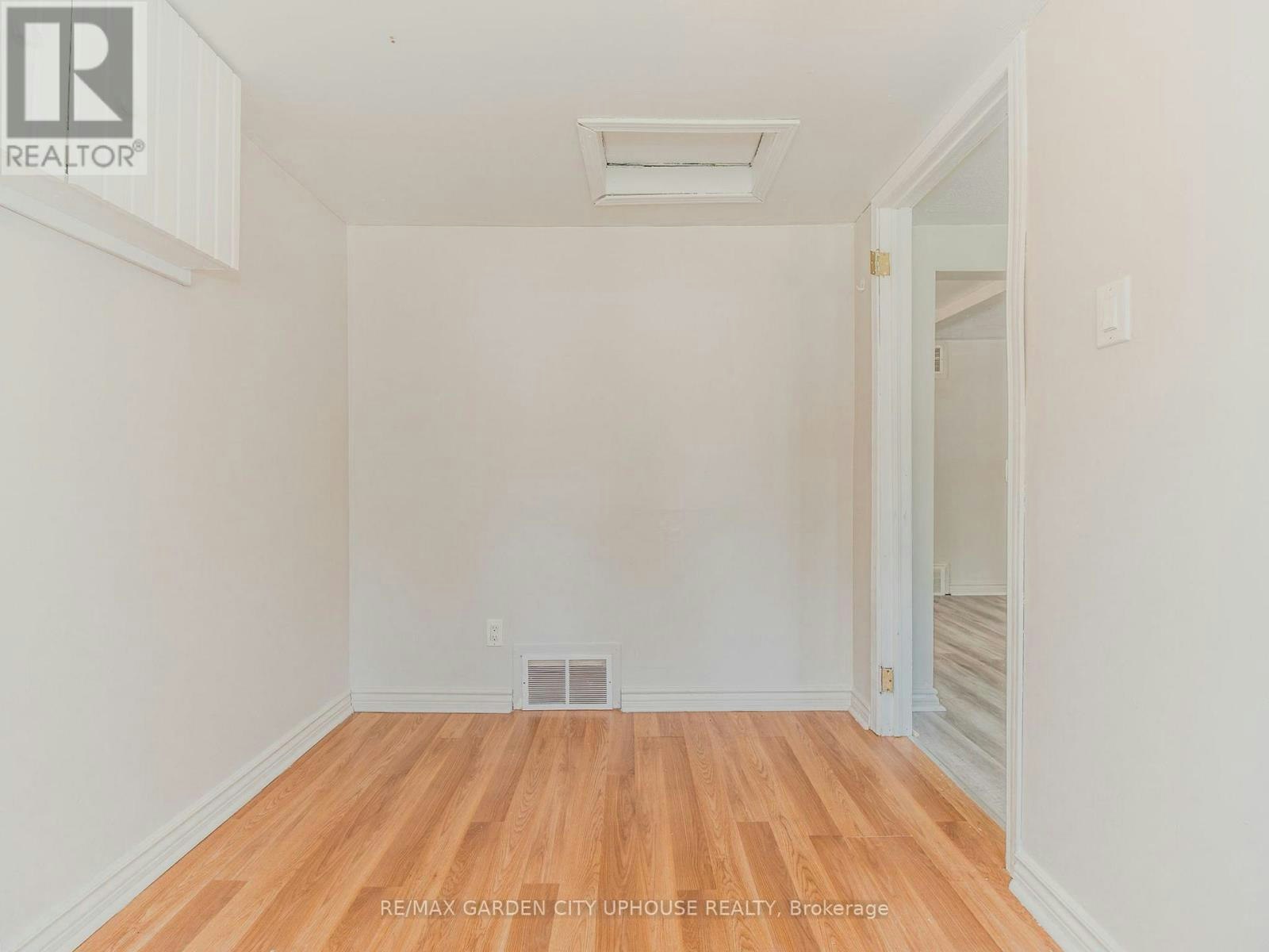 12 Beachaven Drive, St. Catharines, ON, L2M 1A4 - 7