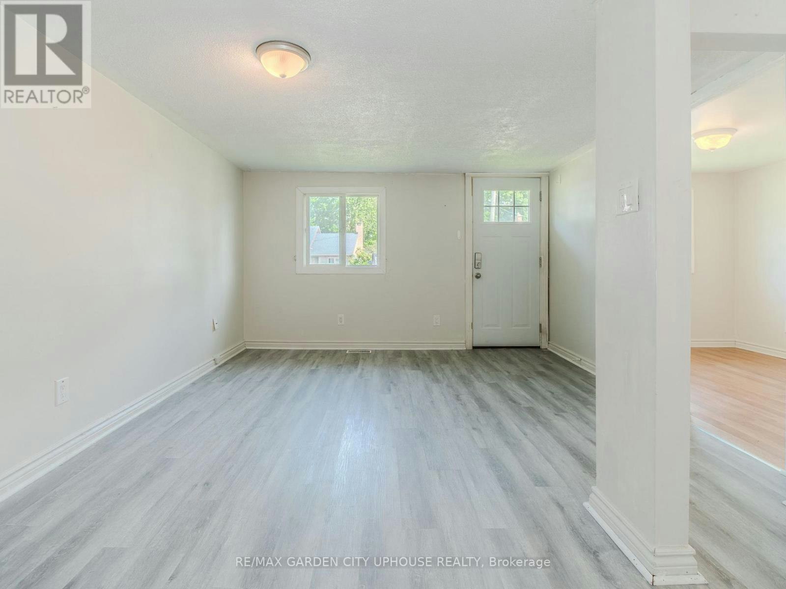 12 Beachaven Drive, St. Catharines, ON, L2M 1A4 - 3