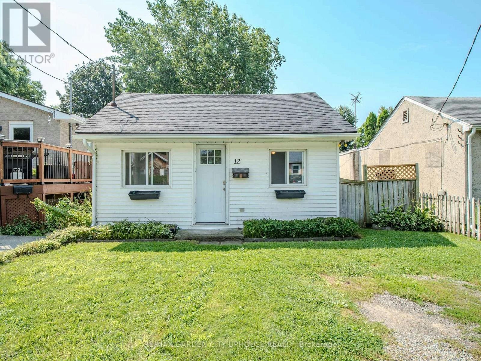 12 Beachaven Drive, St. Catharines, ON, L2M 1A4