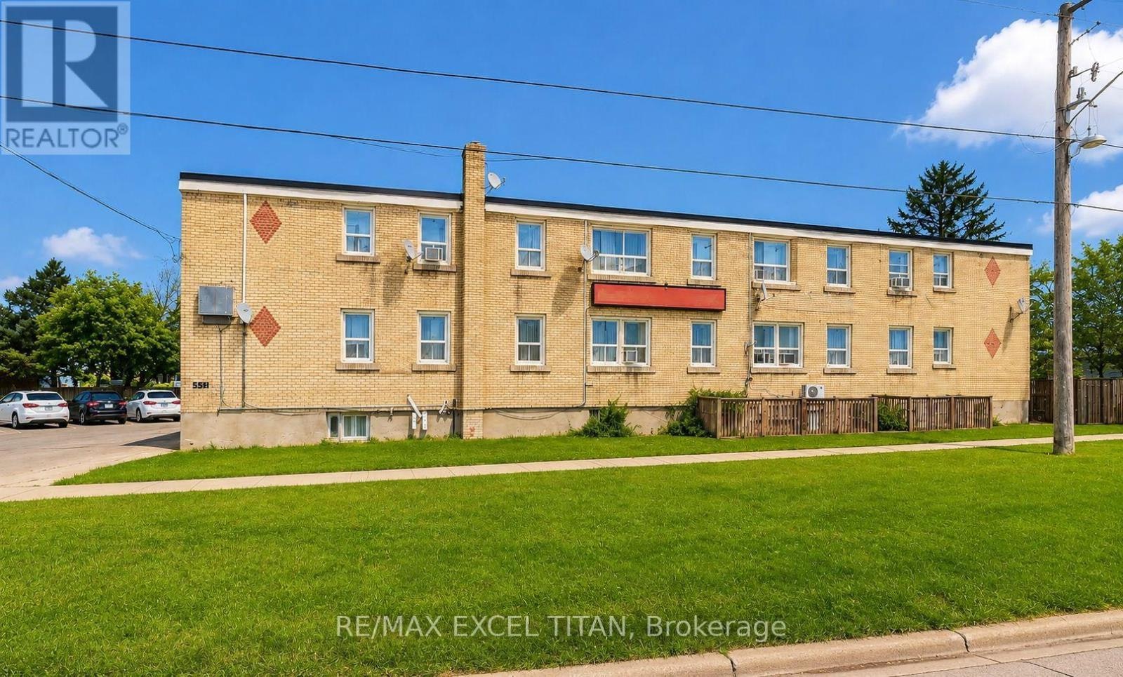 7-1201 Cedar Street, Oshawa, ON, L1J 3P1