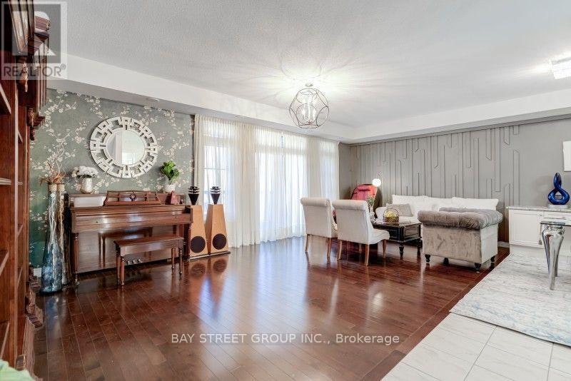 121 Luzon Avenue, Markham, ON, L6B 1N8 - 9