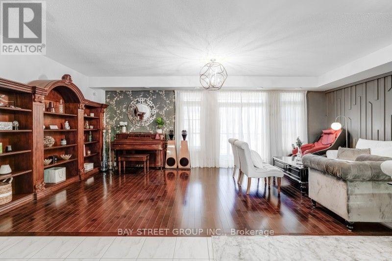 121 Luzon Avenue, Markham, ON, L6B 1N8 - 8