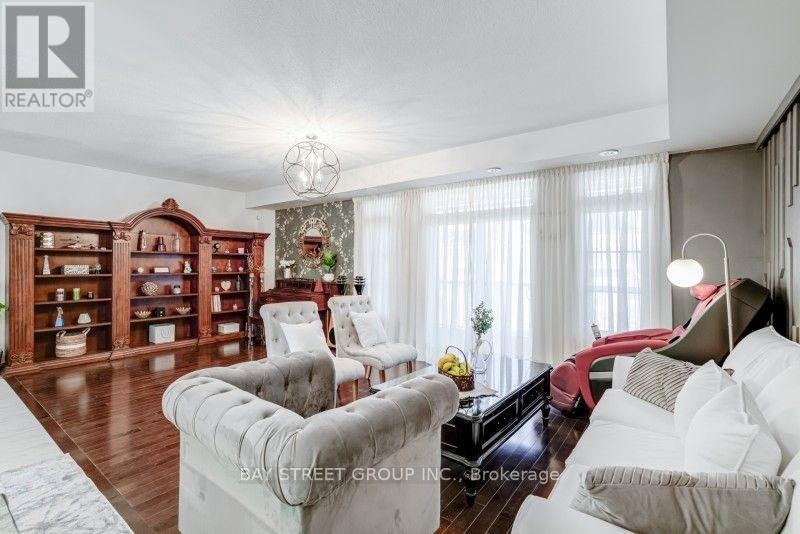 121 Luzon Avenue, Markham, ON, L6B 1N8 - 11