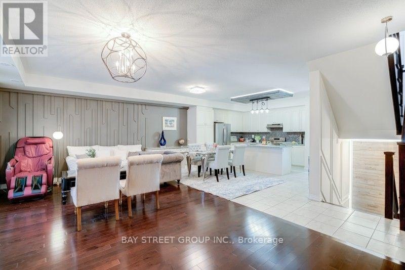 121 Luzon Avenue, Markham, ON, L6B 1N8 - 4