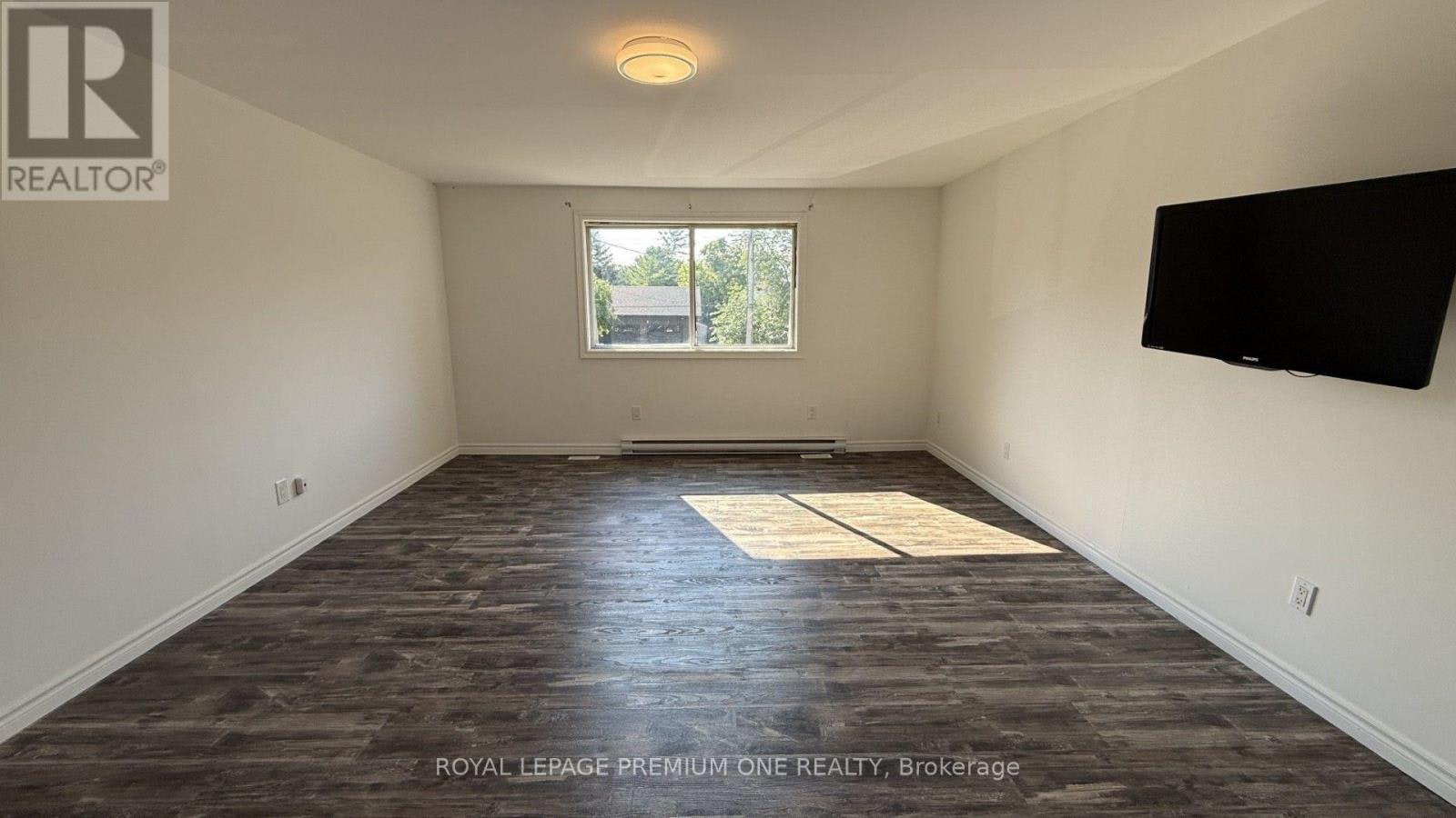 WHOLE HOUSE-512 Mosley Street, Wasaga Beach, ON, L9Z 2J4 - 3