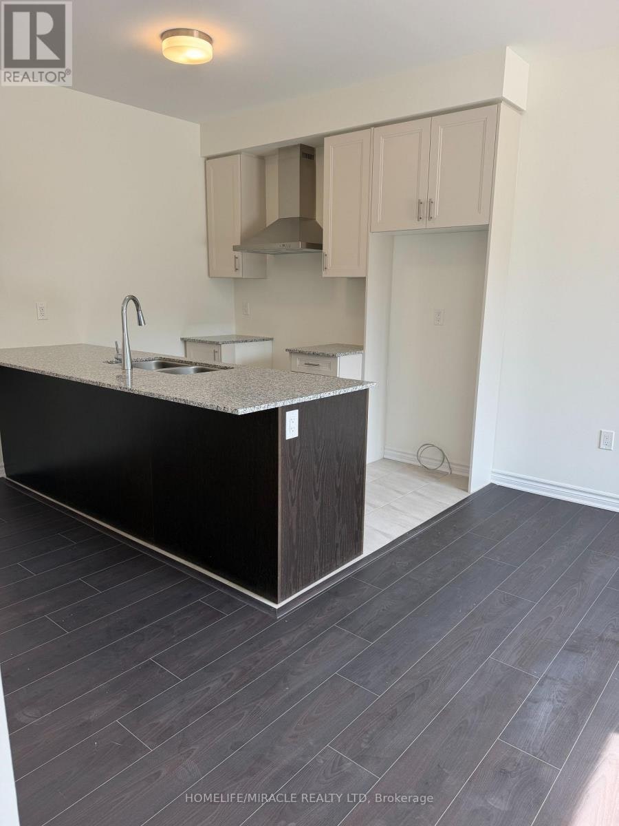 LOWER-70 Thornbird Crescent, Brampton, ON, K0A 0B9 - 2