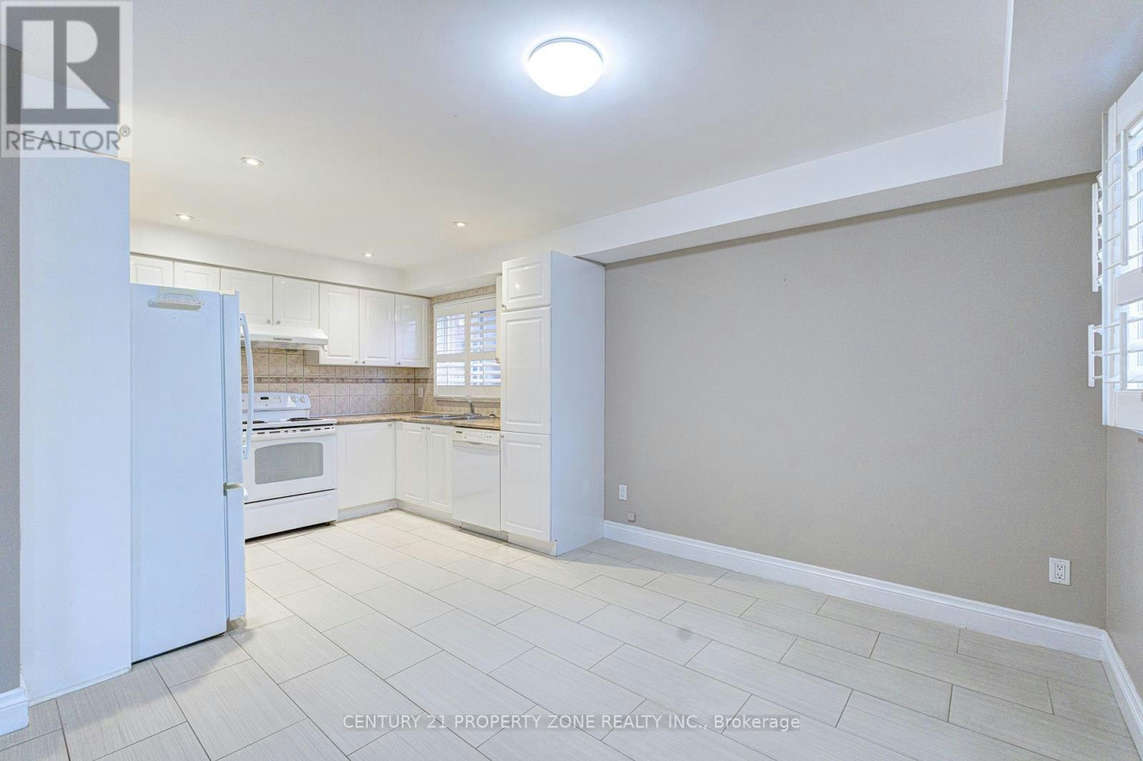 4 Compton Court, Caledon, ON, L7E 1L4 - 4