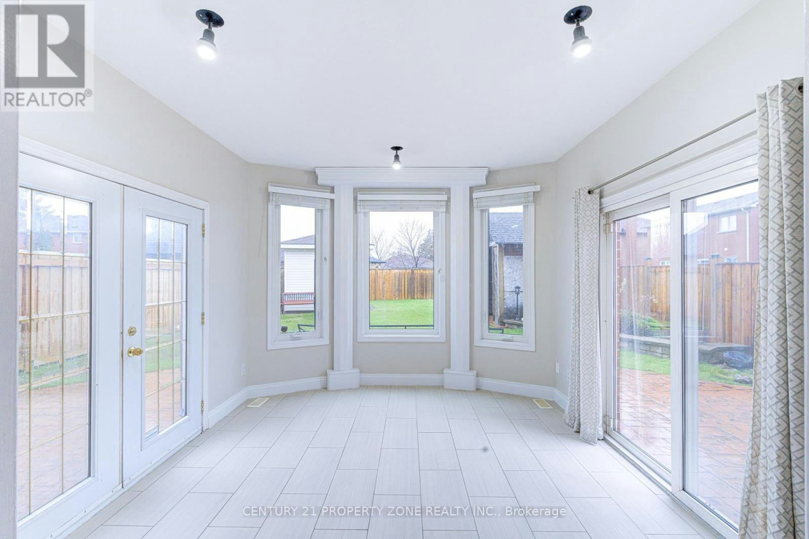 4 Compton Court, Caledon, ON, L7E 1L4 - 16