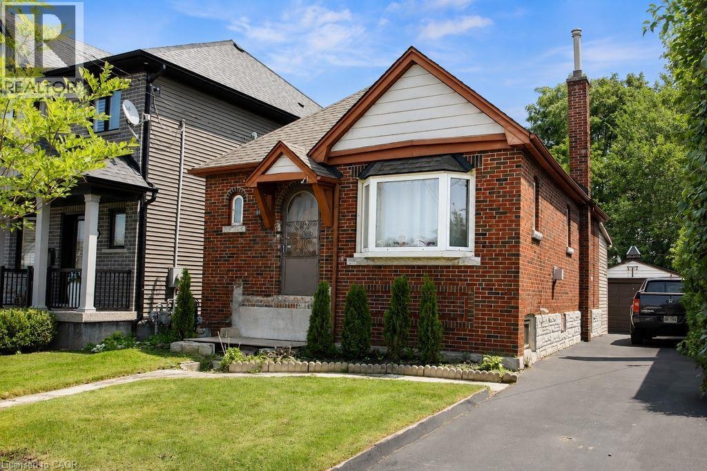 35 Barons Avenue S, Hamilton, ON, L8K 2Y1