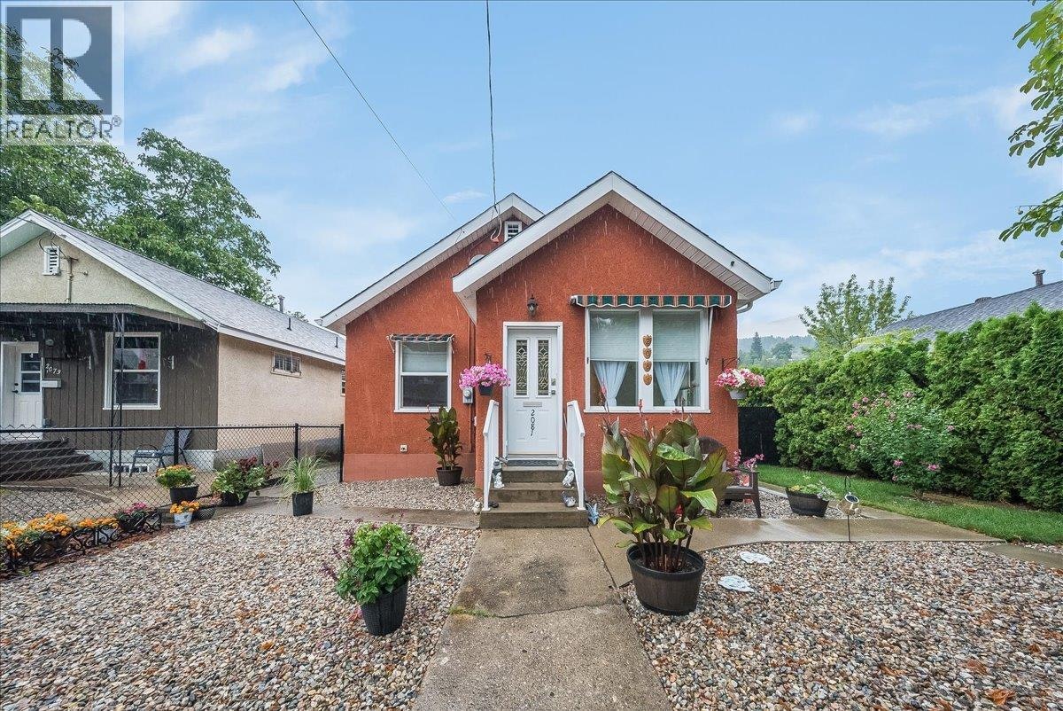 2081 Second Avenue, Trail, BC, V1R 1N4