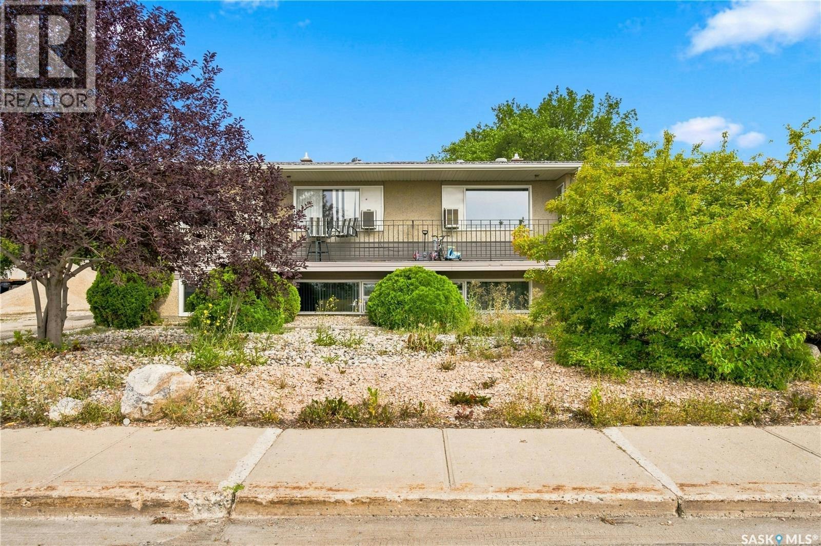 7110-7112 Dewdney Avenue, Regina, SK, S4T 1E6