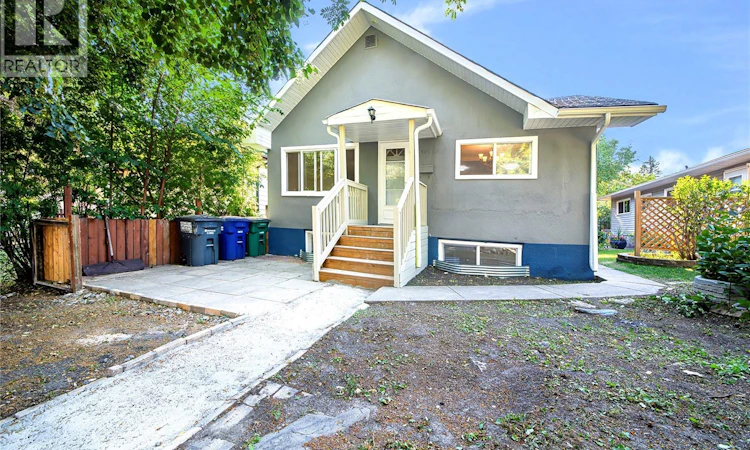 451 R Avenue S