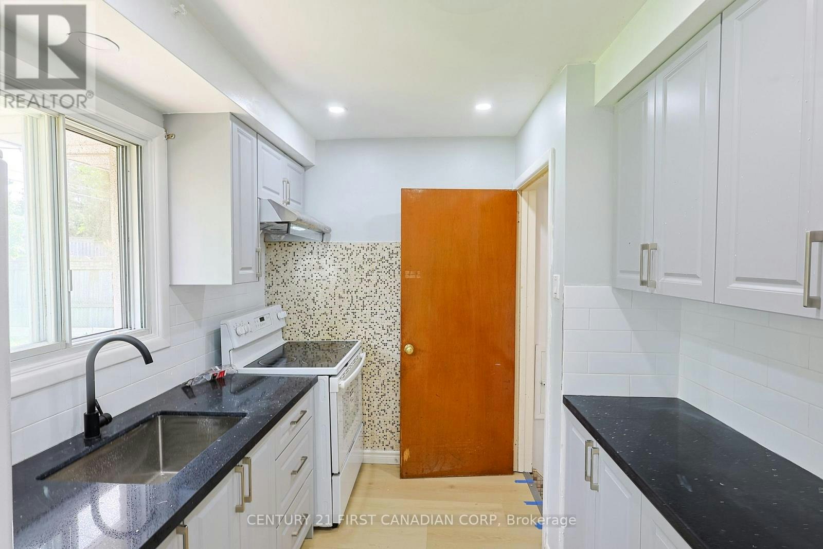 UPPER-268 Burlington Crescent, London, ON, N5Z 3G5 - 26