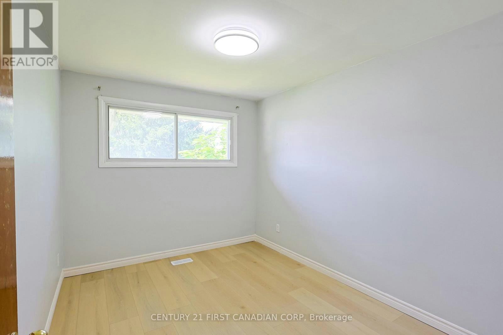 UPPER-268 Burlington Crescent, London, ON, N5Z 3G5 - 14