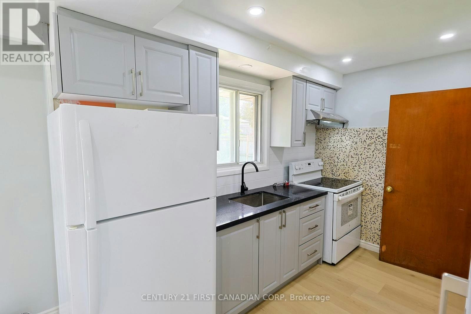 UPPER-268 Burlington Crescent, London, ON, N5Z 3G5 - 25