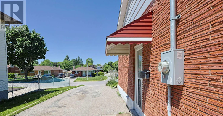 UPPER-268 Burlington Crescent, London, ON, N5Z 3G5 - 30