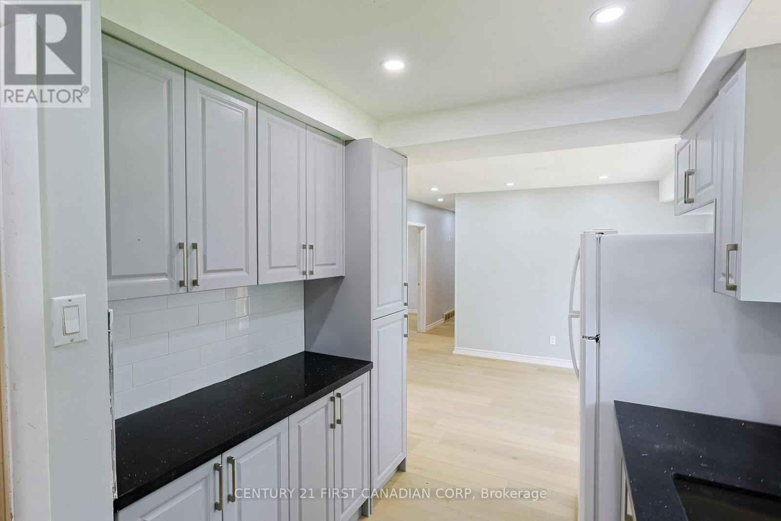 UPPER-268 Burlington Crescent, London, ON, N5Z 3G5 - 28