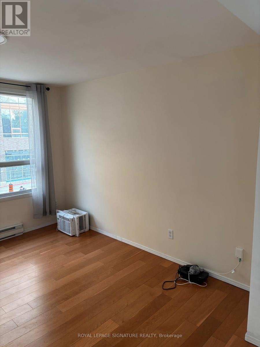 3-620 Dundas Street W, Toronto, ON, M5T 1H7 - 2