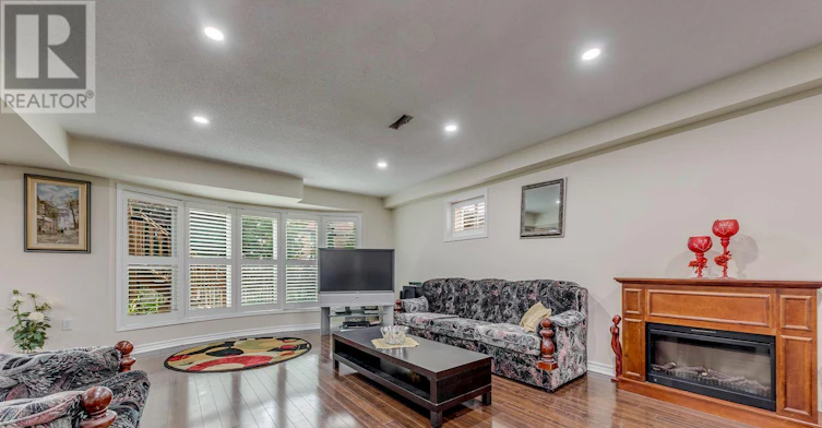 5486 Landsborough Avenue, Mississauga, ON, L5R 3X1 - 7